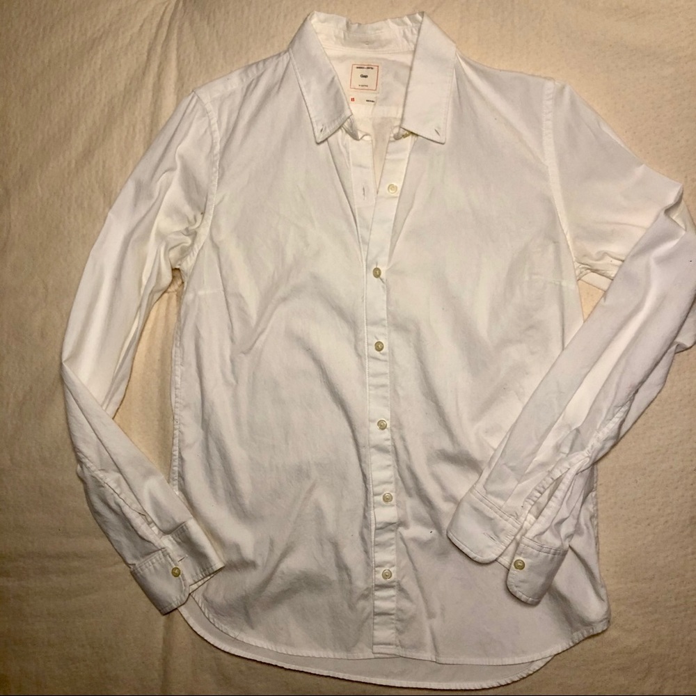 GAP button down white shirt